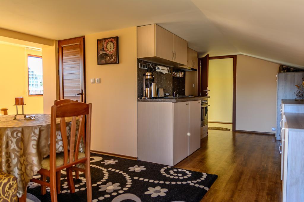 Studio Marten Varna Ruang foto